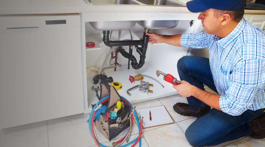 Expert burst pipe repair services in New Augusta, MS